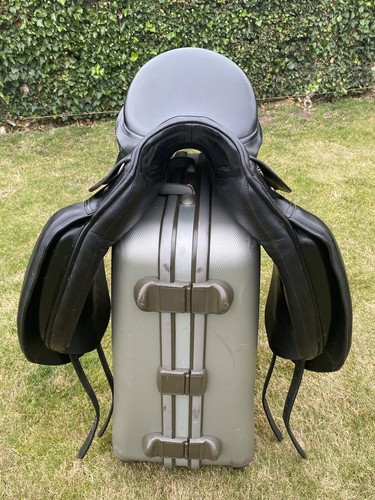 Kieffer dressage saddle black
