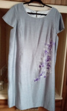 Jacques Vert Dress - Size 22 - Silvery grey with mauve flowers