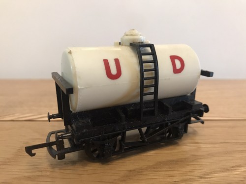 Hornby r15 00 - (, )