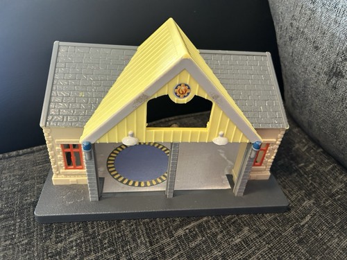 Fireman sam fire station - sam,