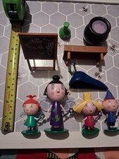 Ben and Holly Magic Potion Class figures excellent condition 