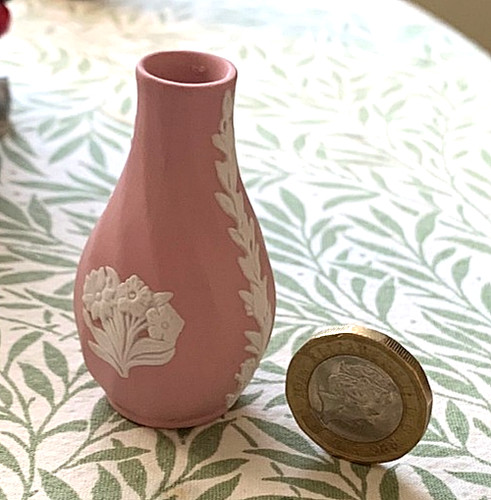 Wedgwood pink jasper miniature - pink,