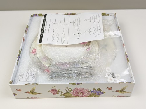 London boutique cake stand - boutique,