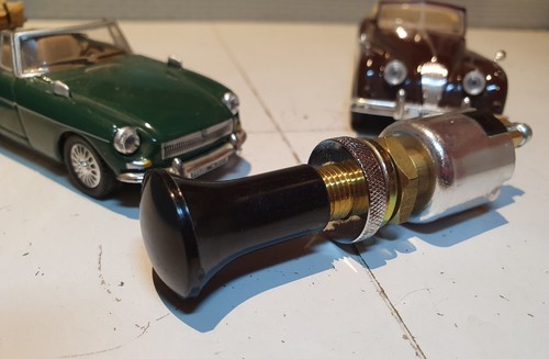 Dash push pull switch - push,