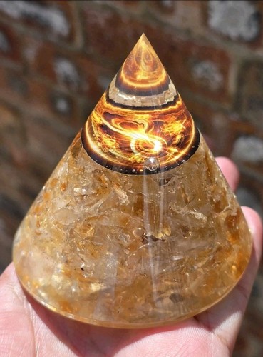 Yellow citrine cone pyramid - yellow,