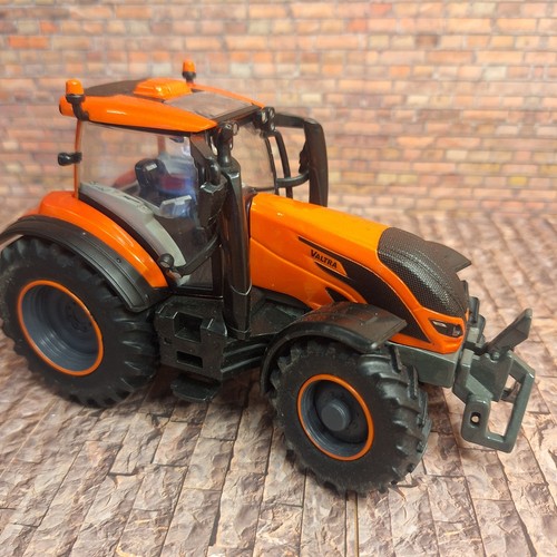 Britains 43273 valtra - valtra, series
