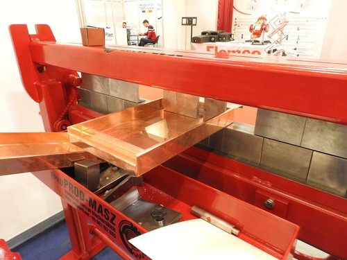 Segmented sheet metal folder - segmented,