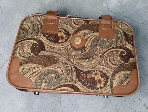 Vintage jade floral carpet - vintage,