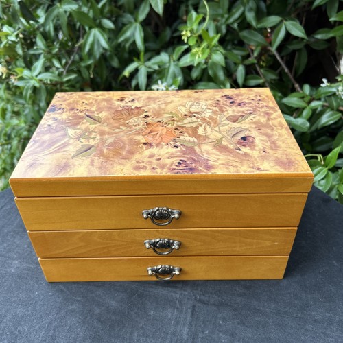 Mele wooden jewellery box - jewellery,