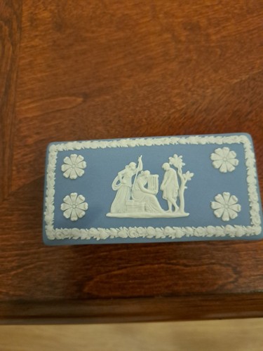 Small wedgewood trinket box - wedgewood,