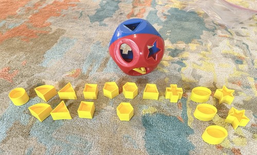 Vtg tupperware shape sorting - tupperware, o