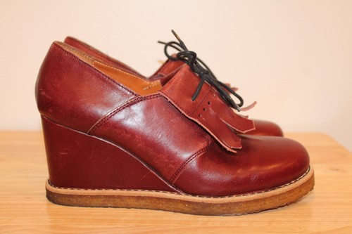 Swedish hasbeens y2k - brick, red