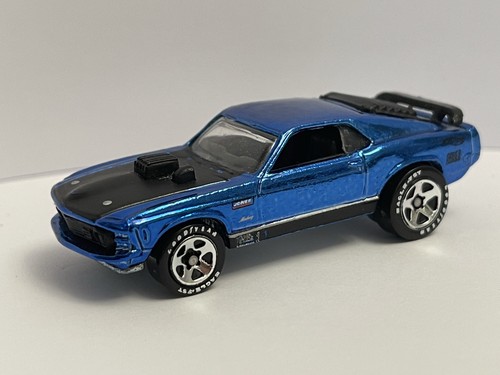 Hot wheels classics - 70, mustang
