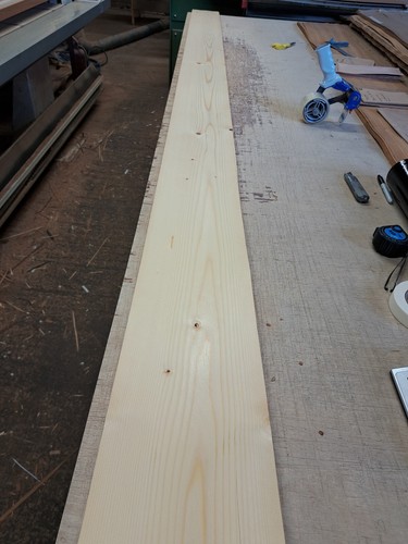 Knotty pine wood - wood, veneer
