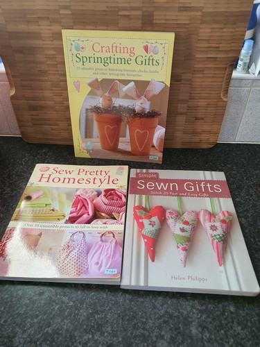 Set sewing books - of,