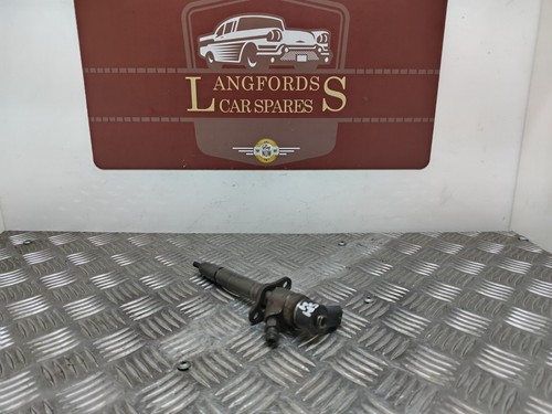 Diesel fuel injector for - for, volvo