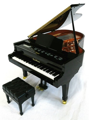 Sega toys grand pianist - sega,