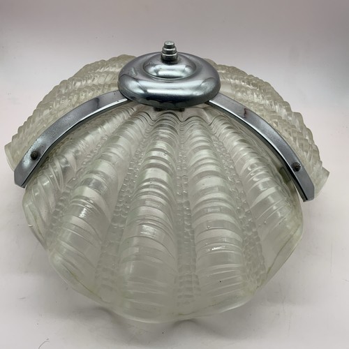 Vintage art deco glass - art, clam