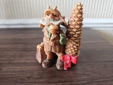 Vintage Lilliput Lane, Under the Hedge Collectible Figurine, Out of Town Guest