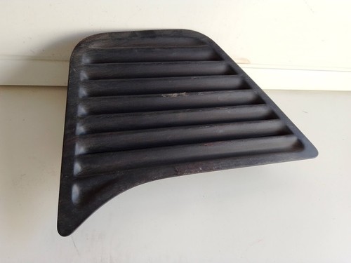 Grille upper rear - upper, alfa