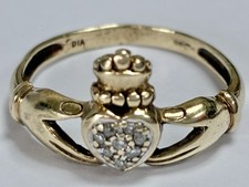 “9ct Yellow Gold & Diamond