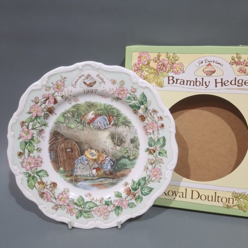 Royal doulton brambley hedge - doulton,
