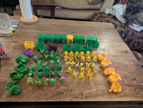 Greens yellows zomlings - &,