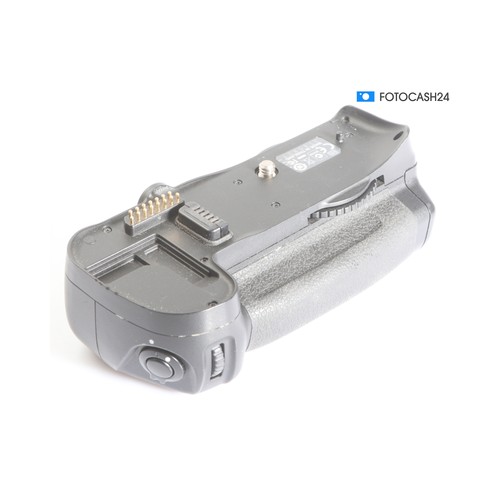 Nikon portrait grip - portrait,