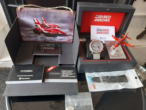 Citizen red arrows - arrows, raf