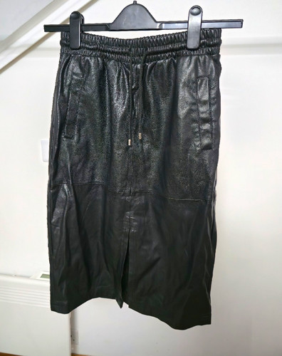 Love roses black faux - &,