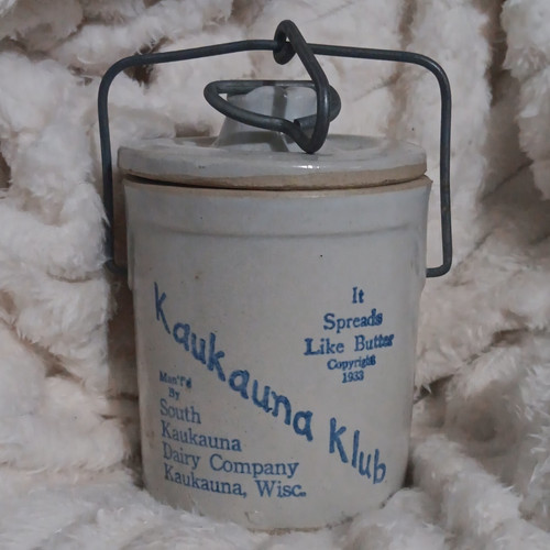 Antique 1933 kaukauna klub - 1933,