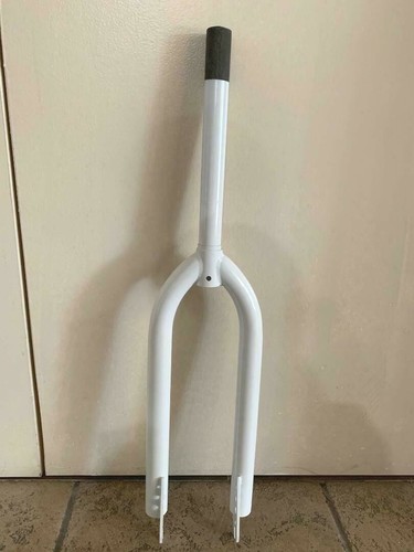 White bicycle beach - 26",