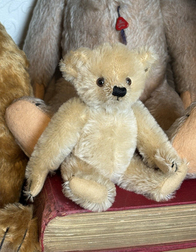 Small modern steiff jointed - steiff,