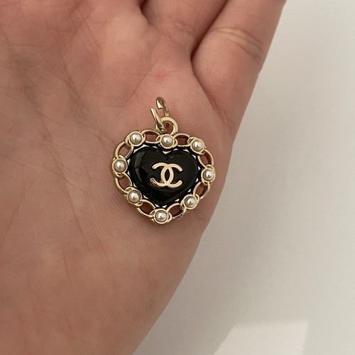 Chanel vintage gold toned - chanel,