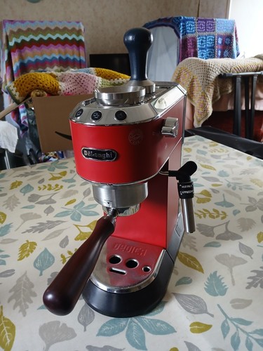 Delonghi dedica pump - pump, espresso