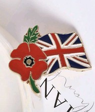 Union Jack Red Poppies Pin