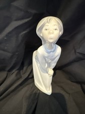 Lladro figure Girl Ready For