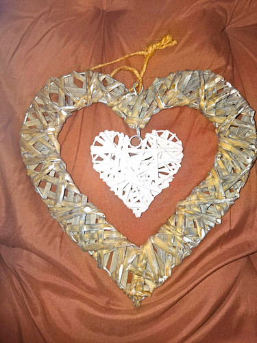 Wicker heart wall hanging - heart,