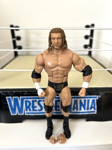 Wwe triple wrestling figure - wwe, h