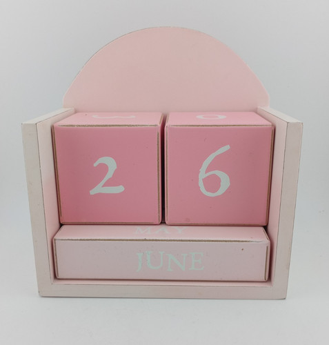 Pink wooden block daily - pink,