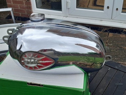 Bsa bantam petrol - d7, tank.