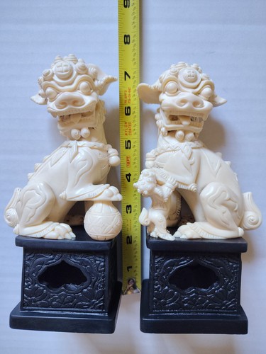 Vintage pair resin hand - pair,