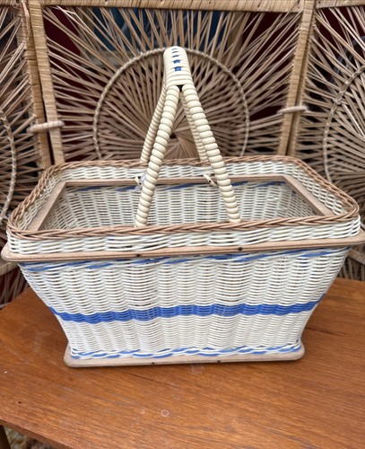 Vintage retro shopping basket - vintage,