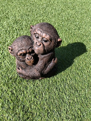 Hugging monkeys garden - hugging,