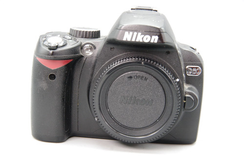 Nikon d60 2mp - dslr, +battery