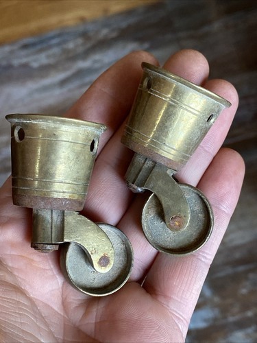Pair cup castors - 2,