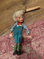 Hansel Pelham Marionette