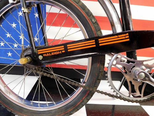 Chainguard sticker orange - chainguard,