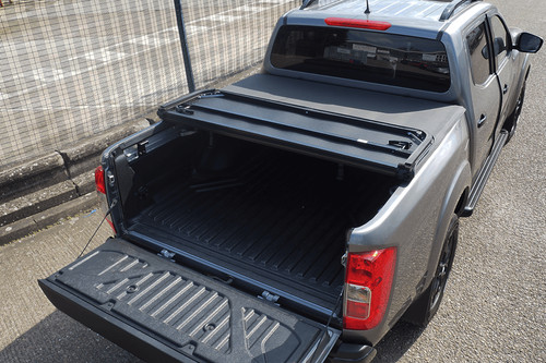 Nissan np300 navara - np300, hawk