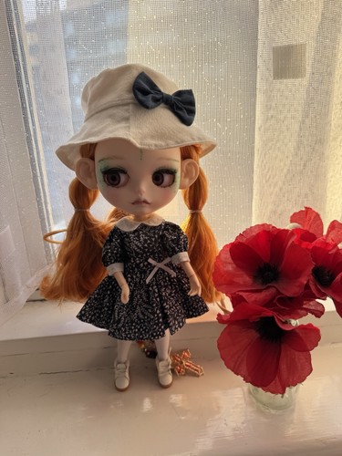 Blythe doll with neck joint - neck,